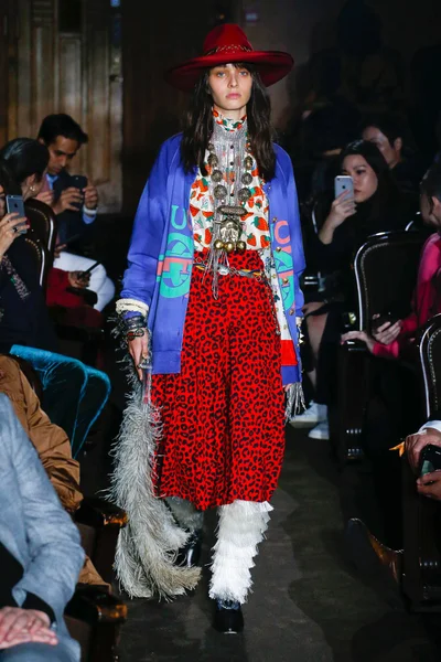 Look 82